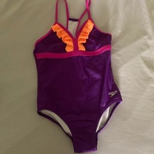 Speedo Youth 10 new never worn...no tags